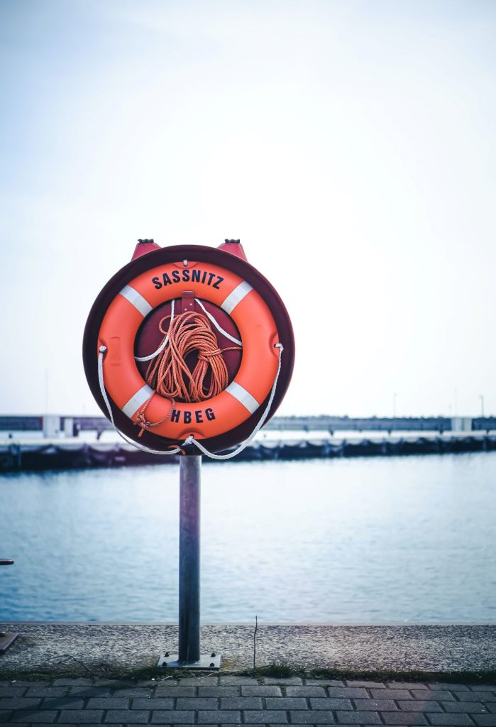 Rettungsring am Hafen