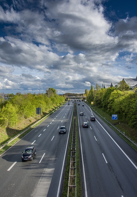 Naturcamping Lüneburger Heide - Blick auf eine Autobahn.