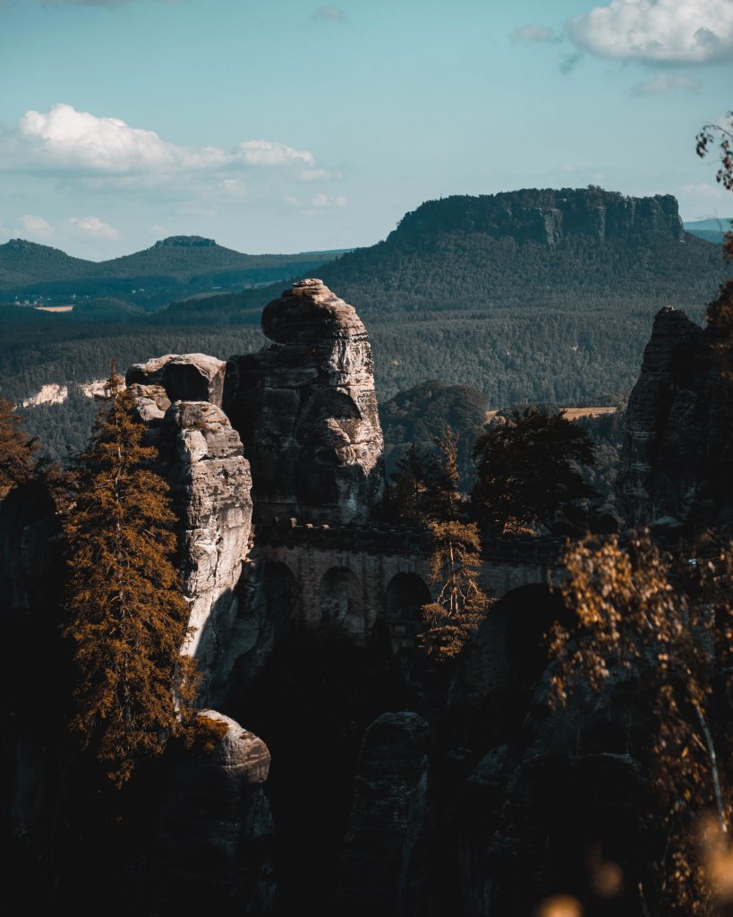 Camping Sächsische Schweiz - Drohnenaufnahme der Landschaft der sächsischen Schweiz 