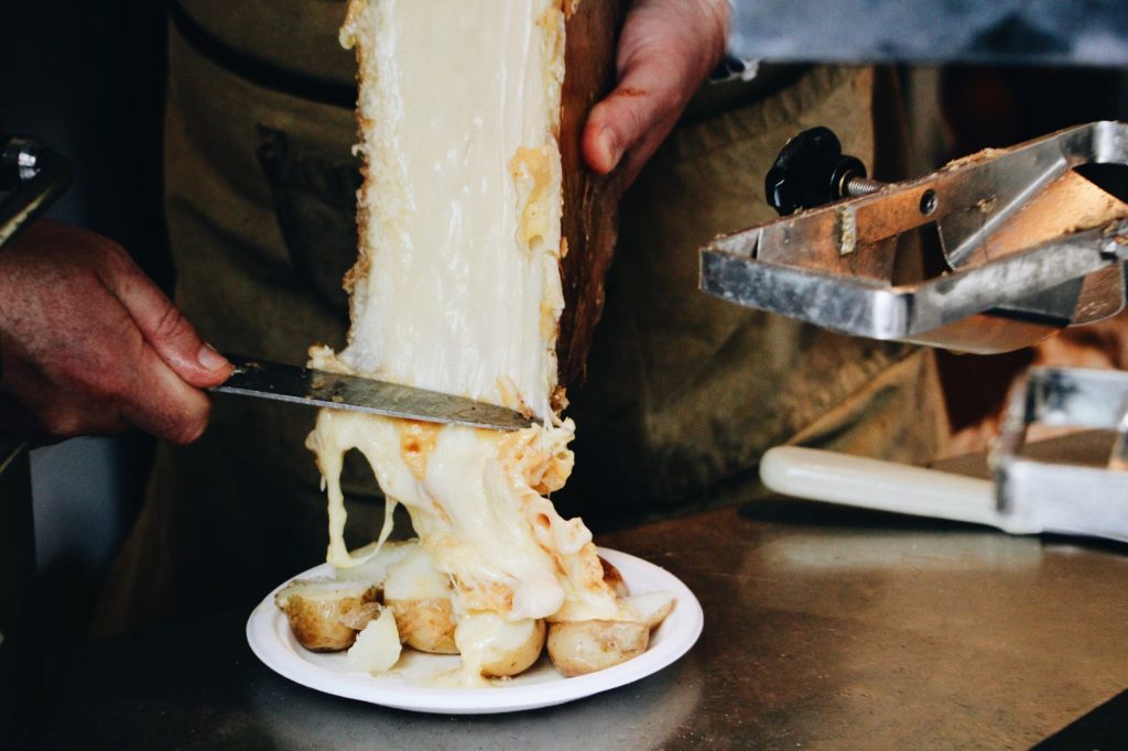 Raclette auf Kartoffeln