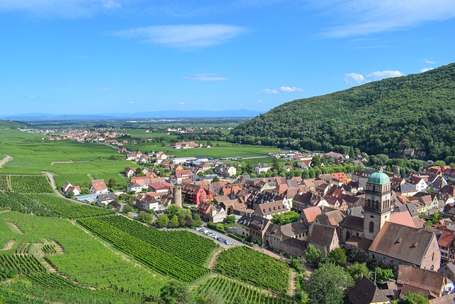 Brückentage 2024 NRW - Vogelperspektive auf Kaysersberg.